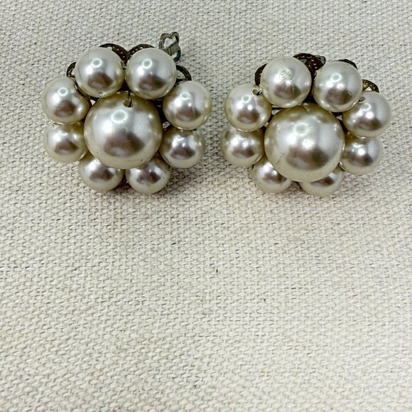 Vintage Bead Cluster Earrings Imitation Pearl Silver-Tone Marked Japan Retro - Picture 2 of 7
